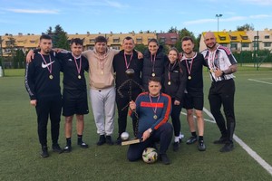 Uczestniczące drużyny.